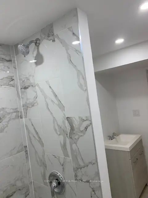 12 Pearl Gate Court