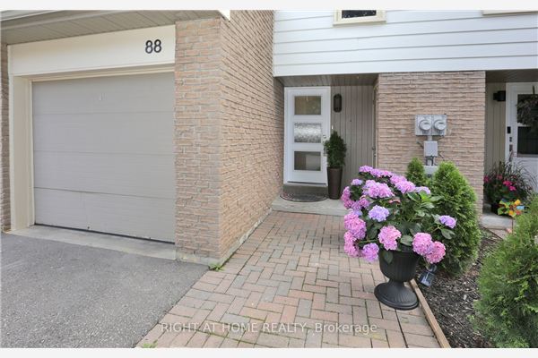 88 Knightsbridge Way, Markham