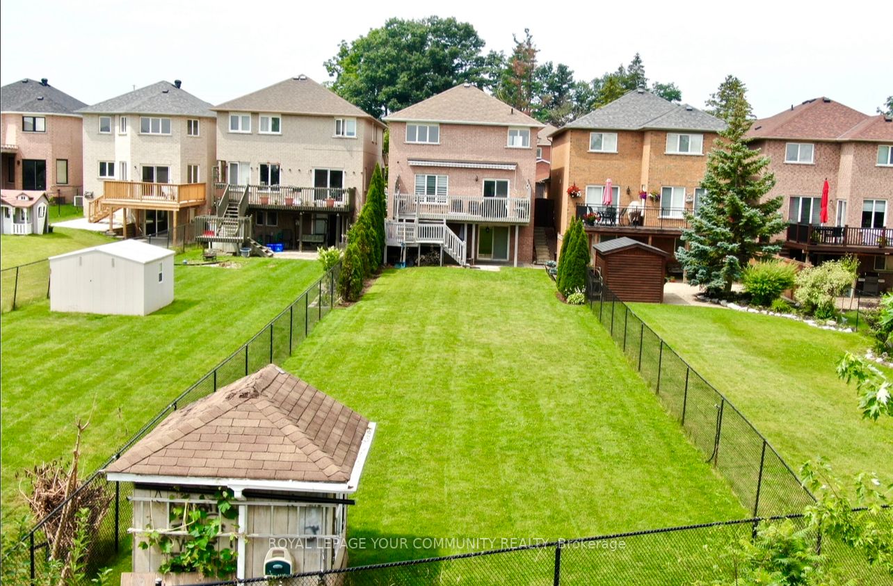 74 Royalpark Way