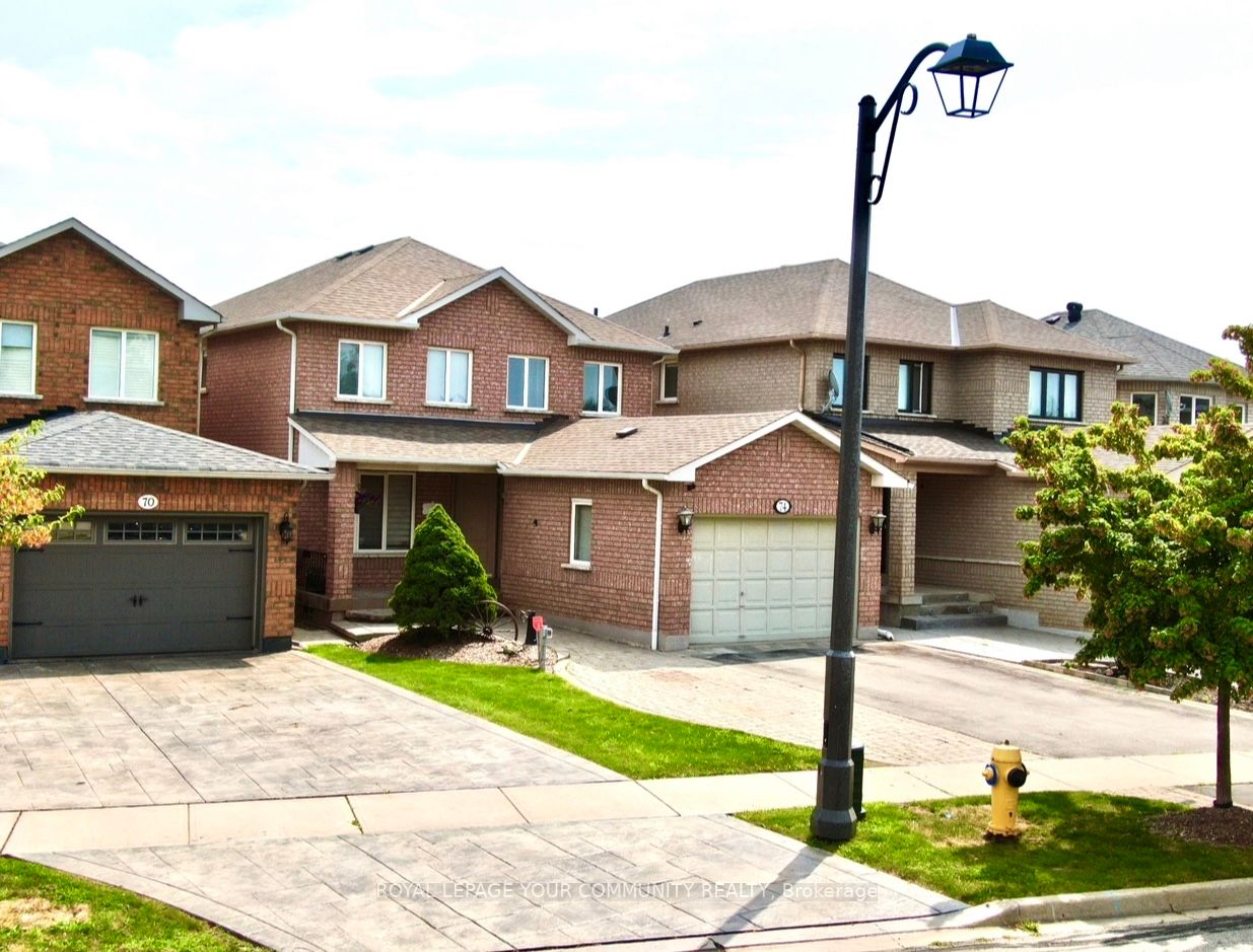 74 Royalpark Way