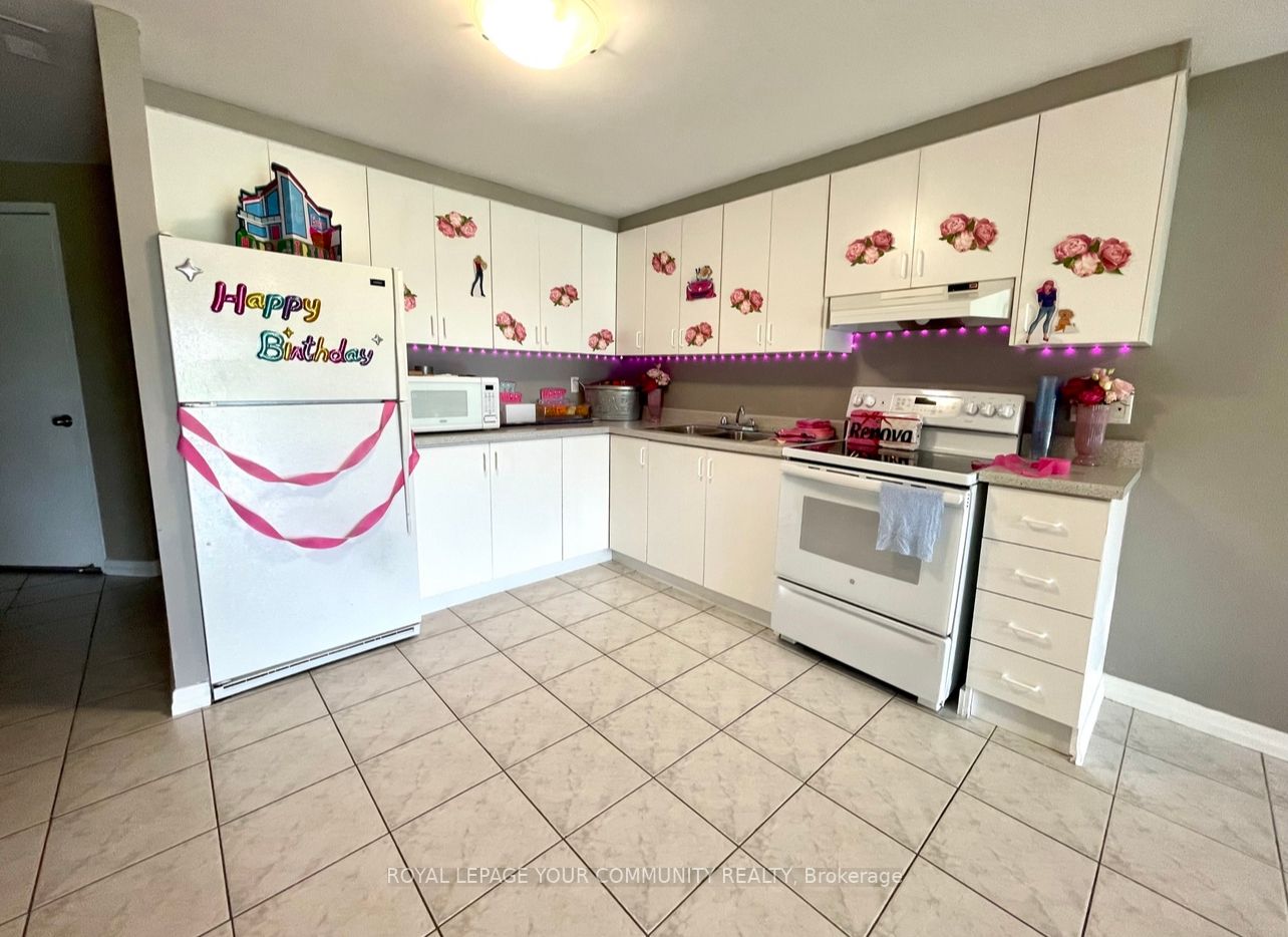74 Royalpark Way