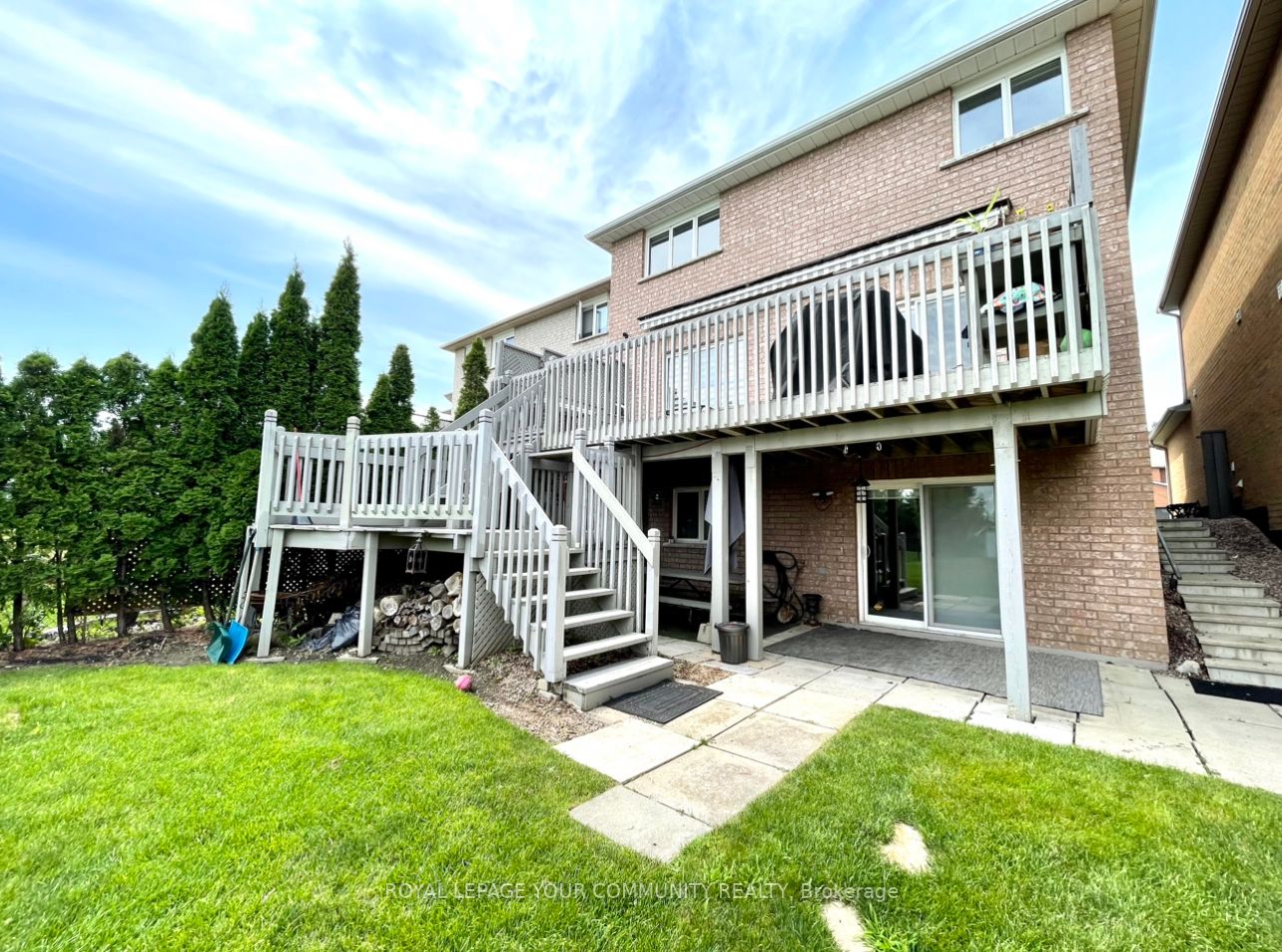 74 Royalpark Way