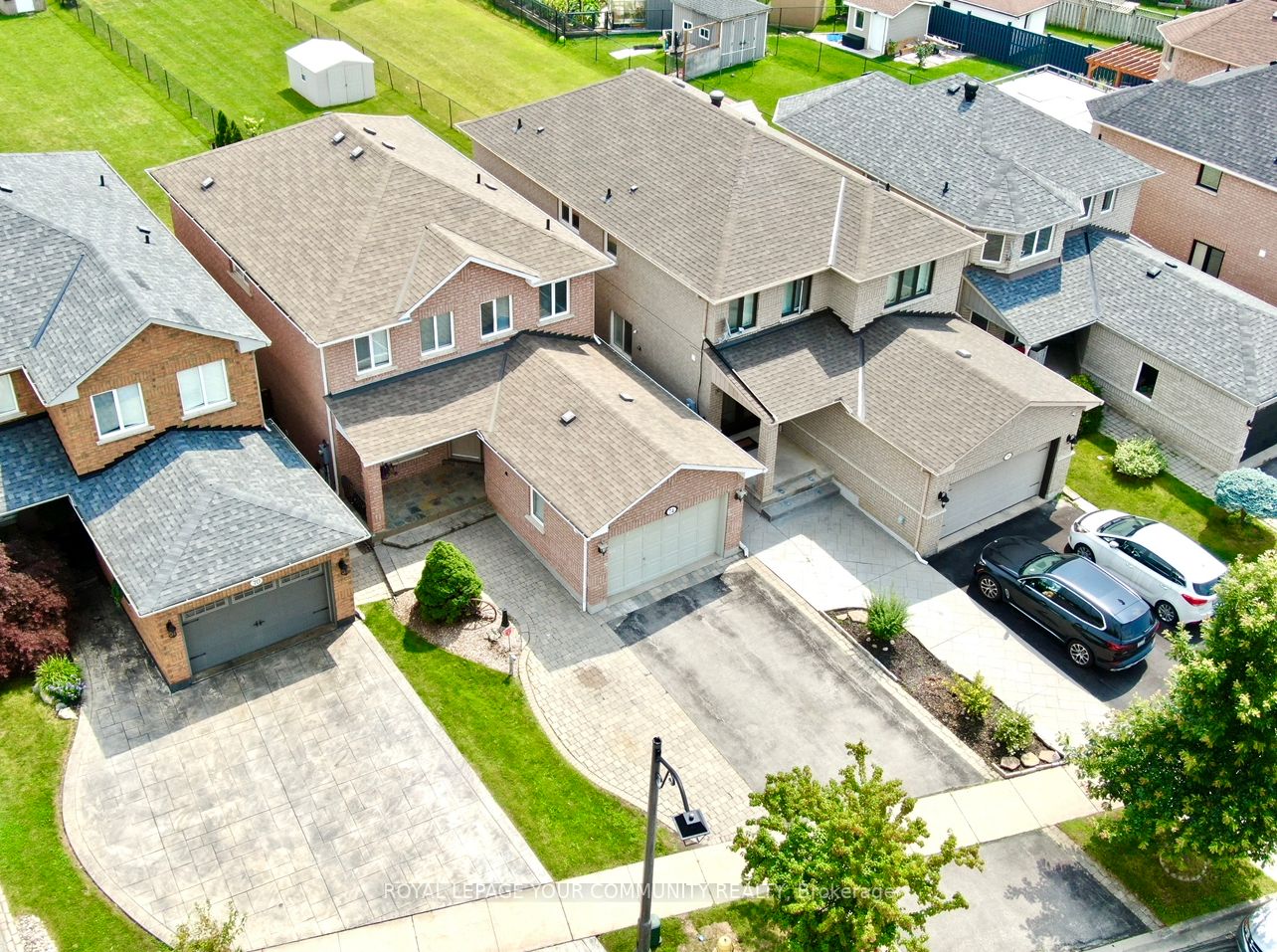 74 Royalpark Way