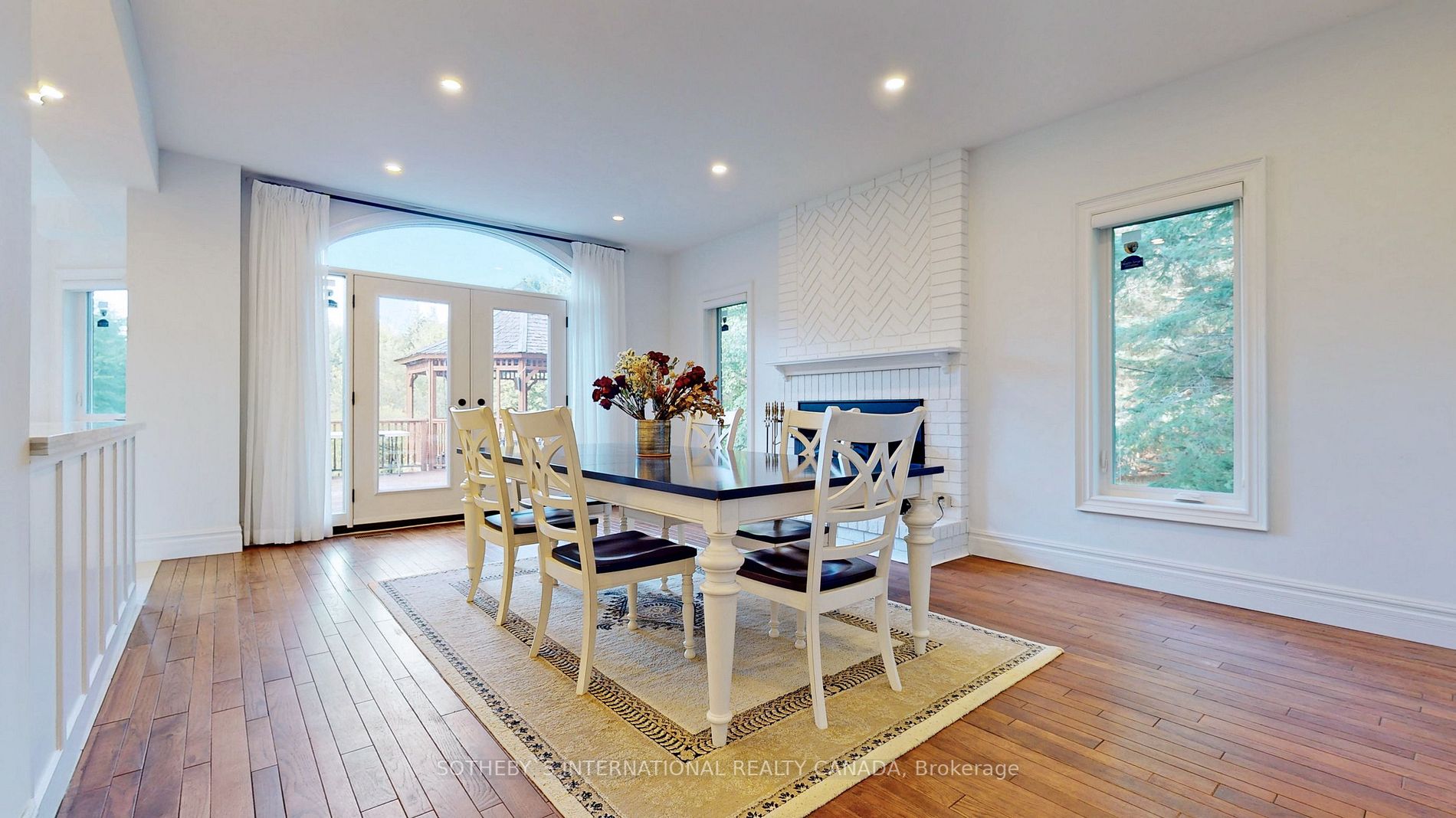 452 Feasby Rd