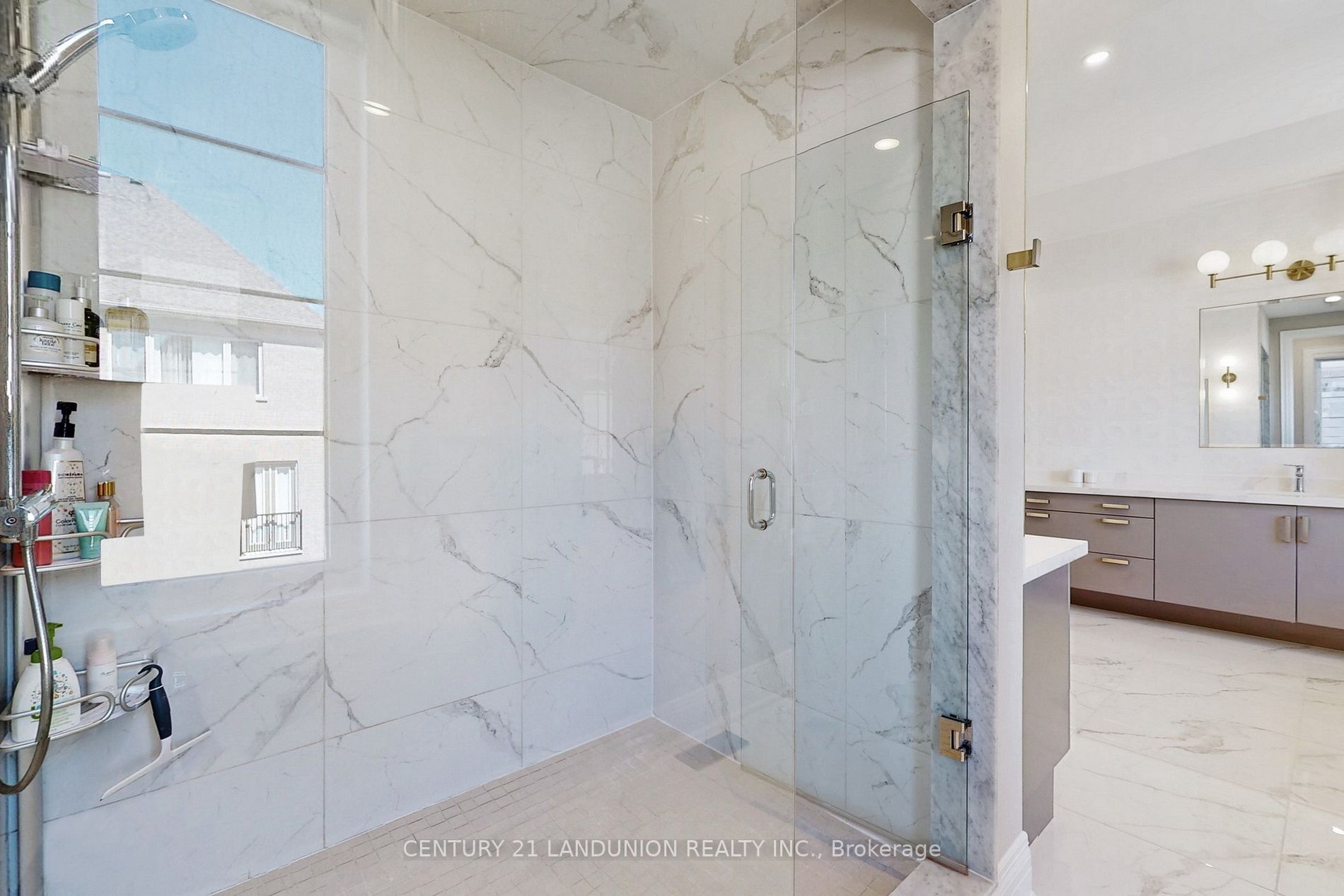22 Conger St
