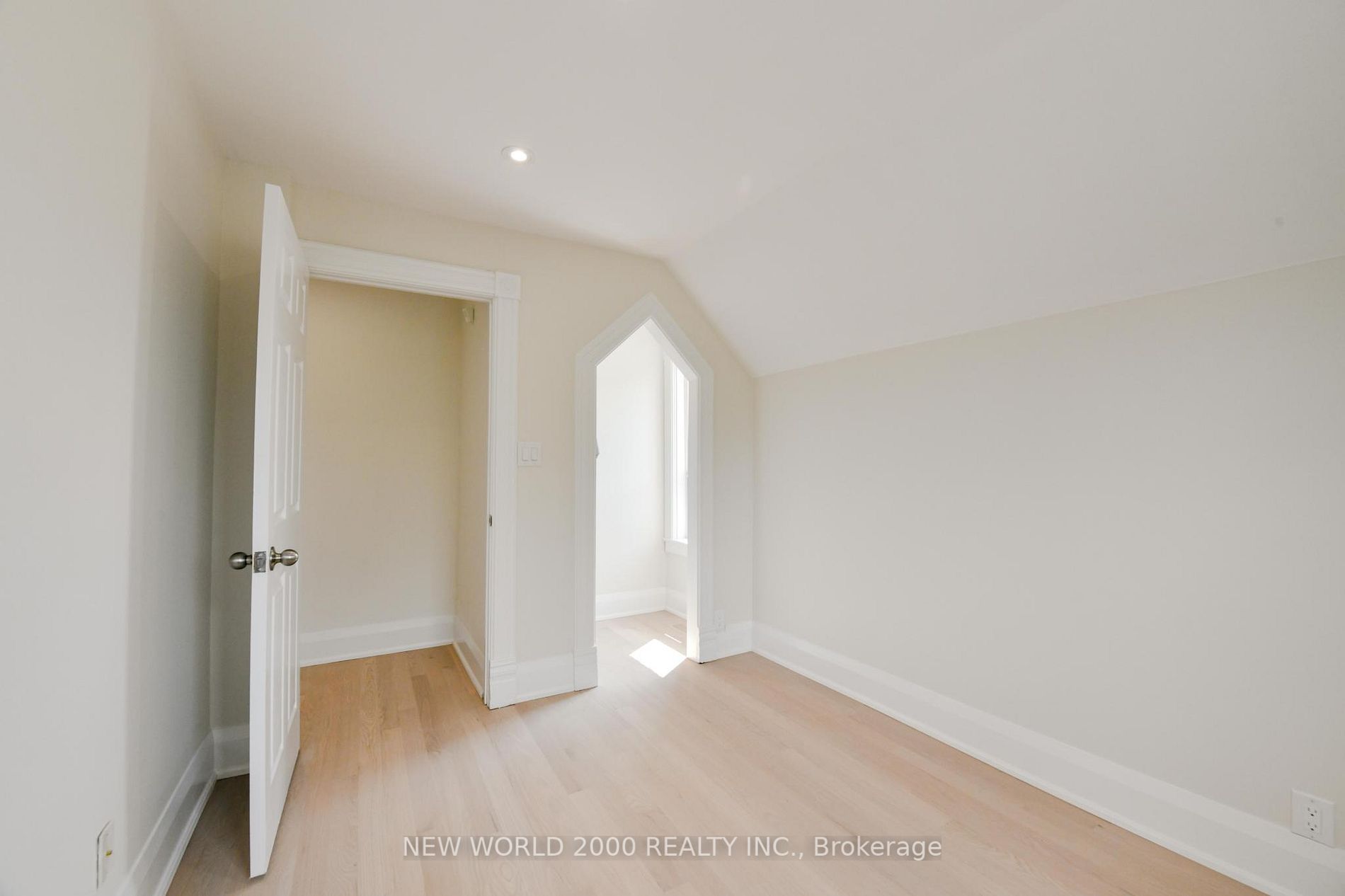 8071 Kipling Ave