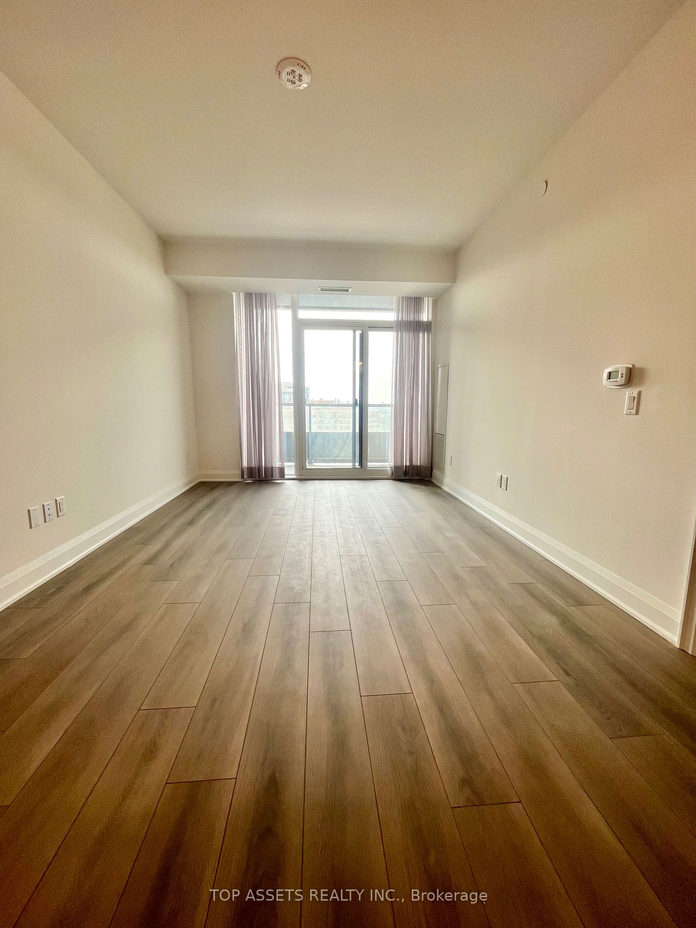 10 Gatineau Drive #1004