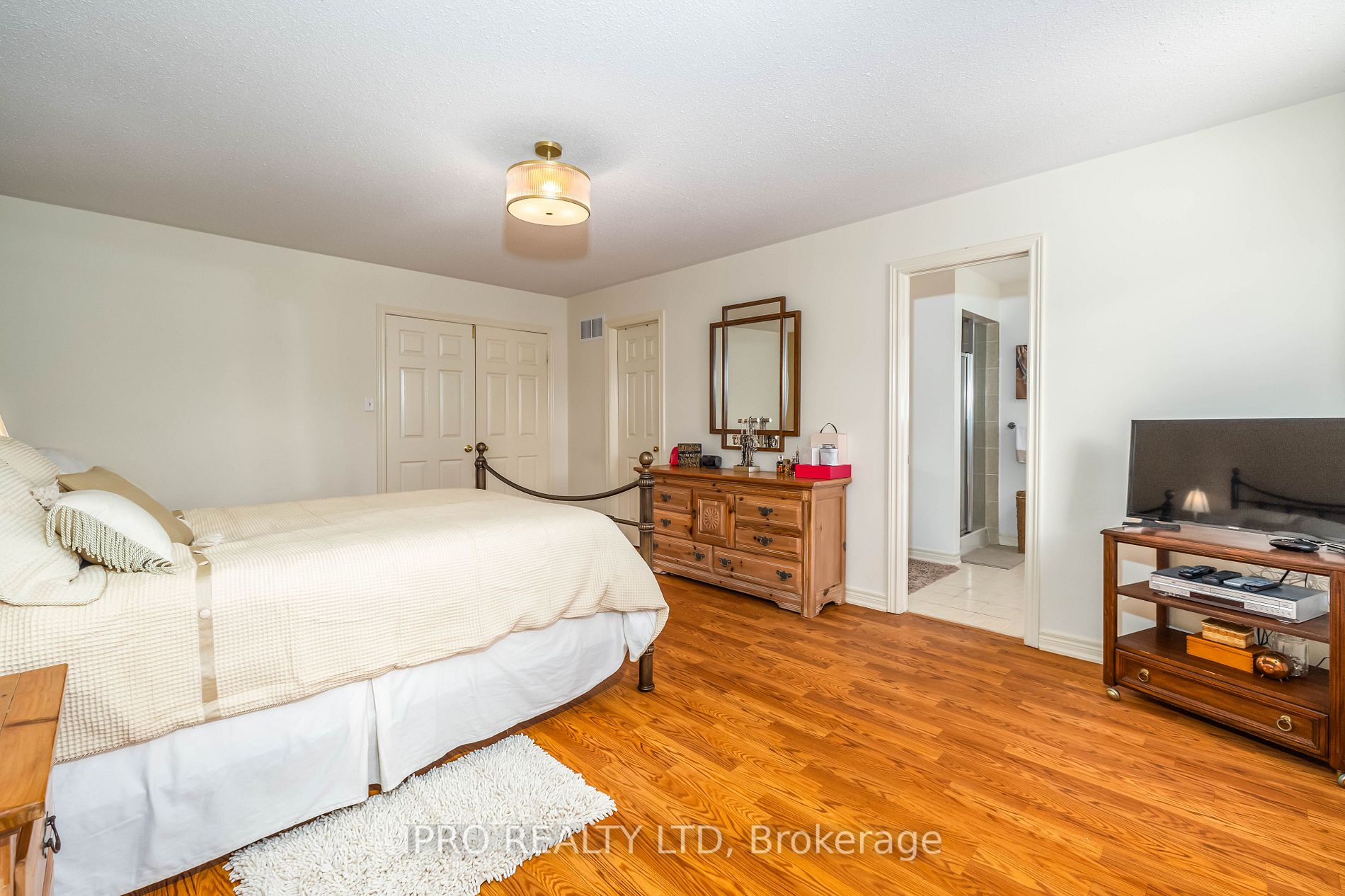 120 Canada Dr