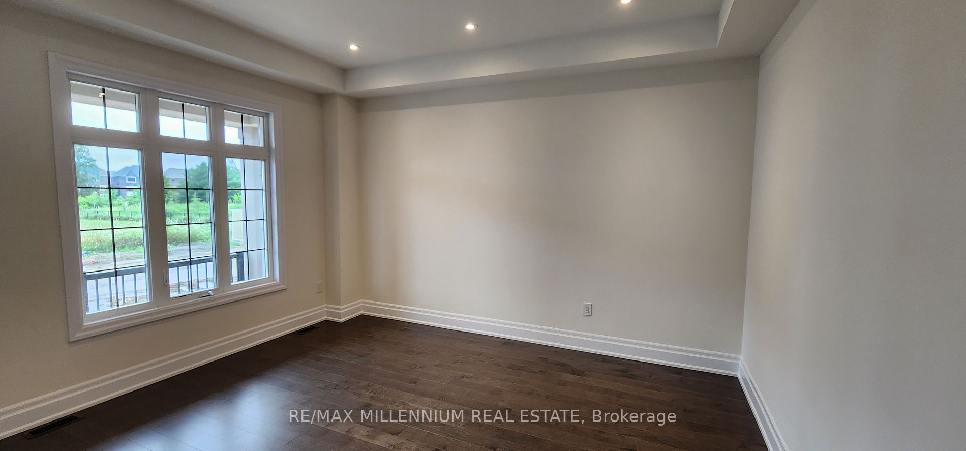 26 Enclave Crt