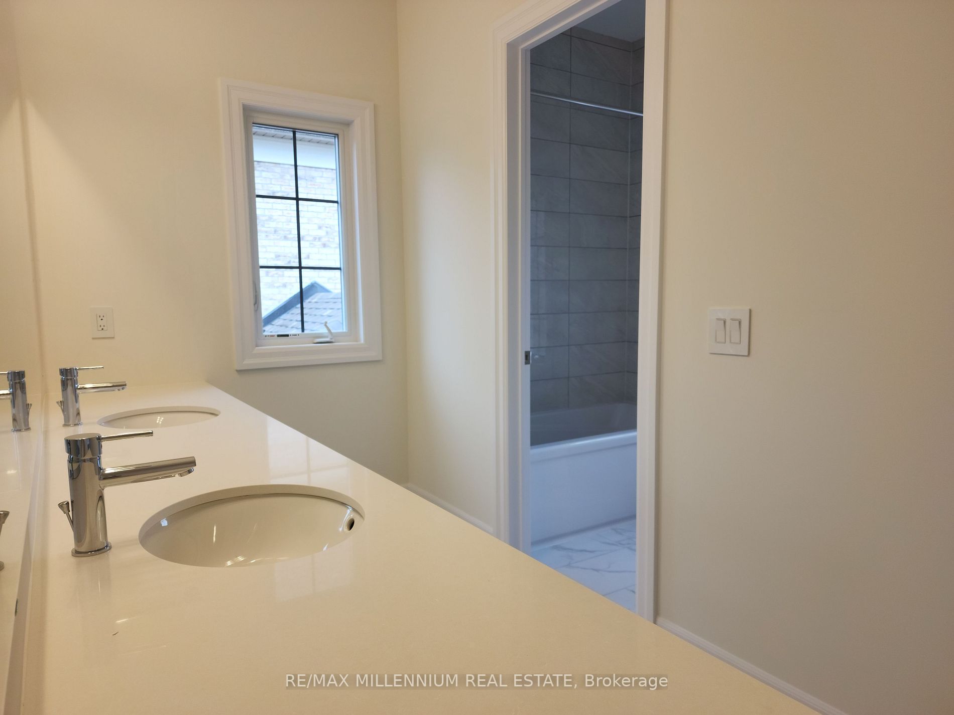 26 Enclave Crt