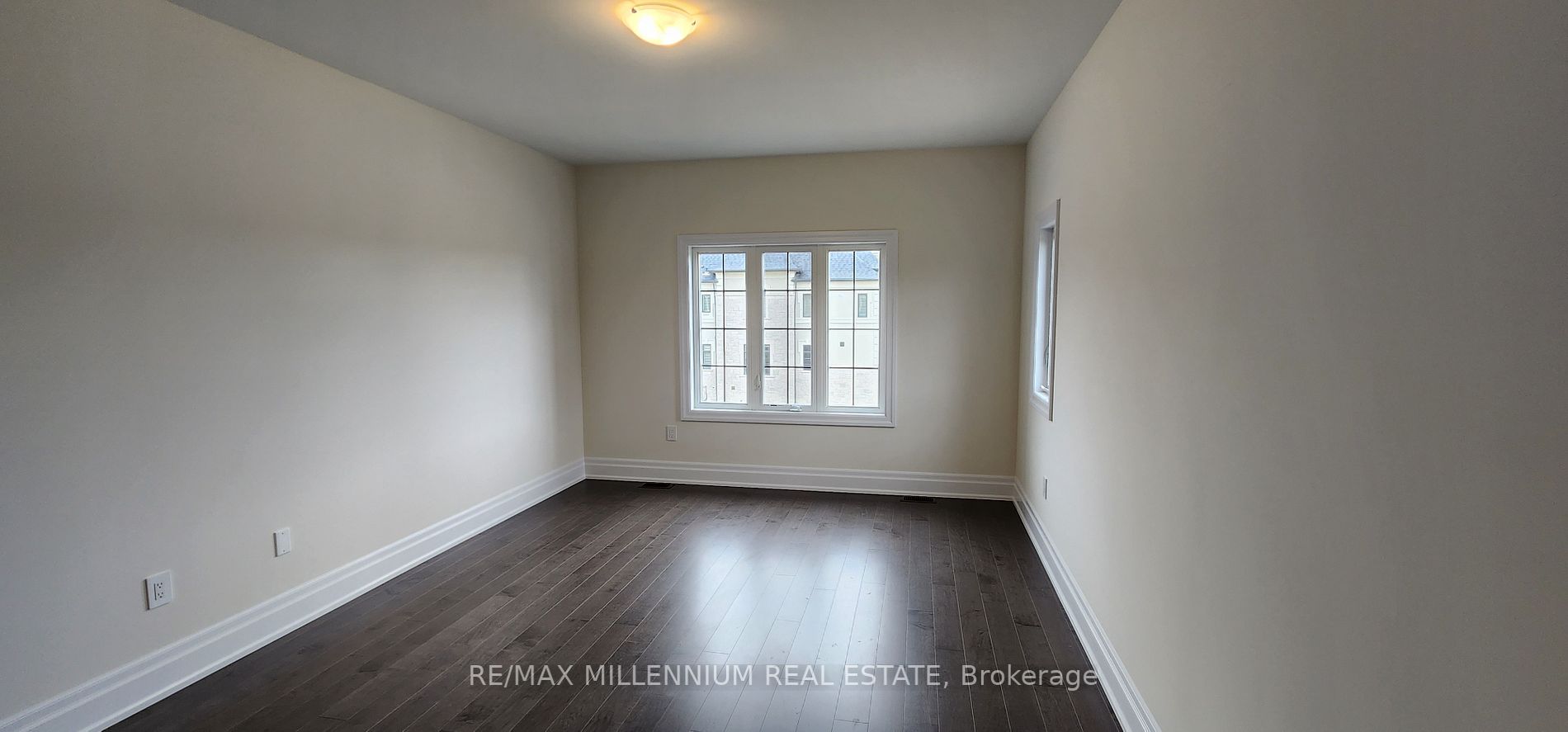 26 Enclave Crt