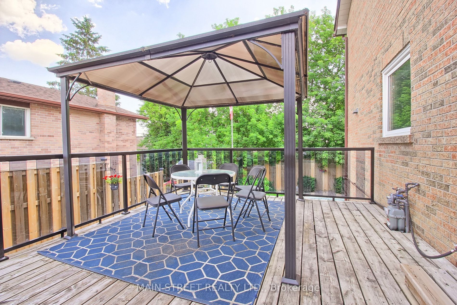 64 Cardinal Cres