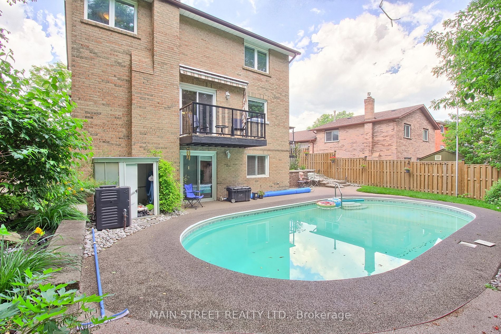 64 Cardinal Cres