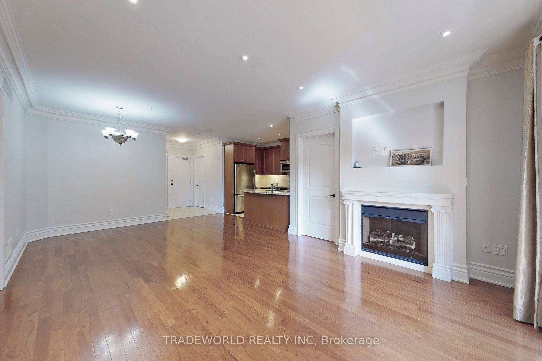 1 Verclaire Gate, #206