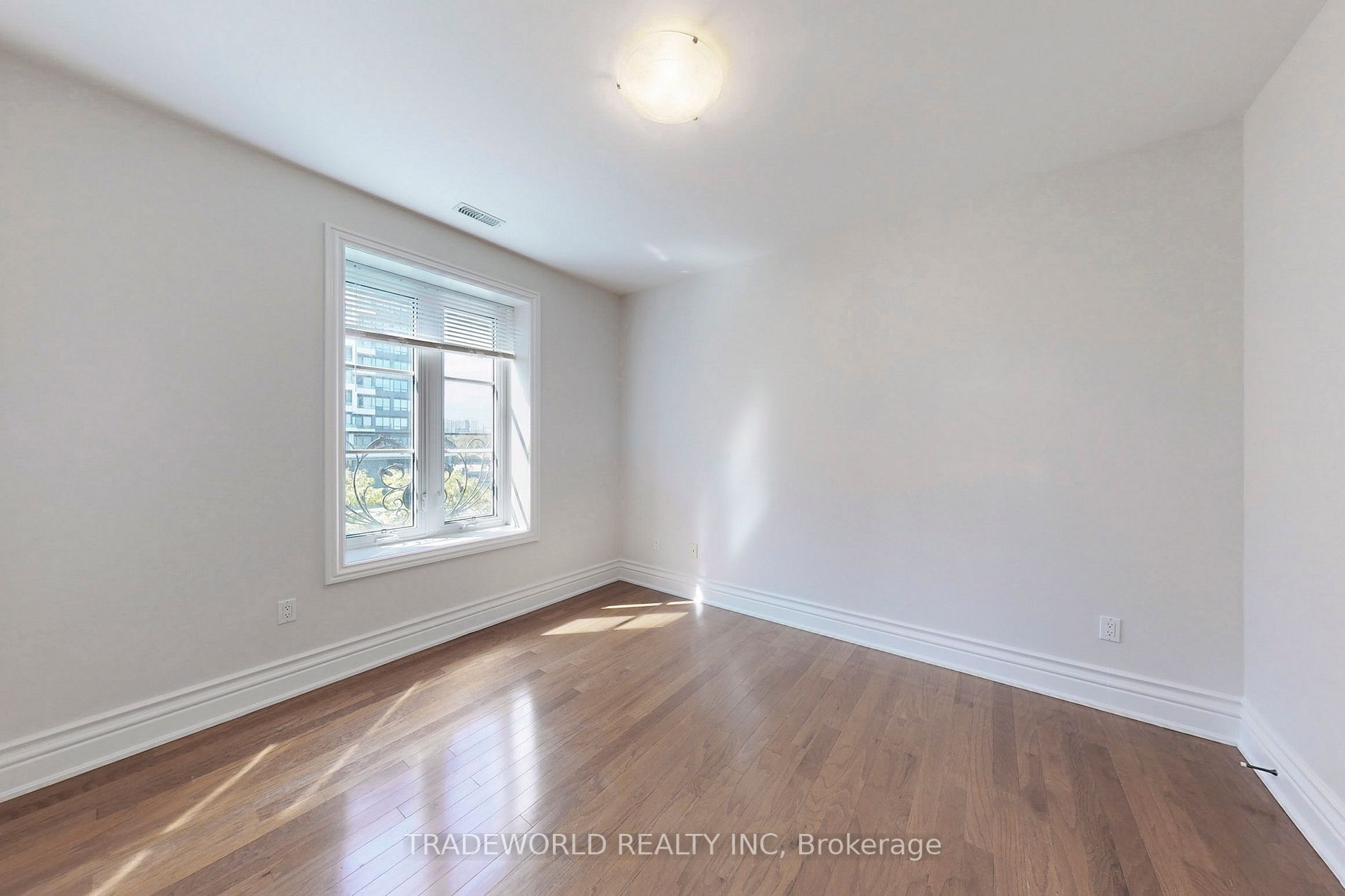 1 Verclaire Gate, #206