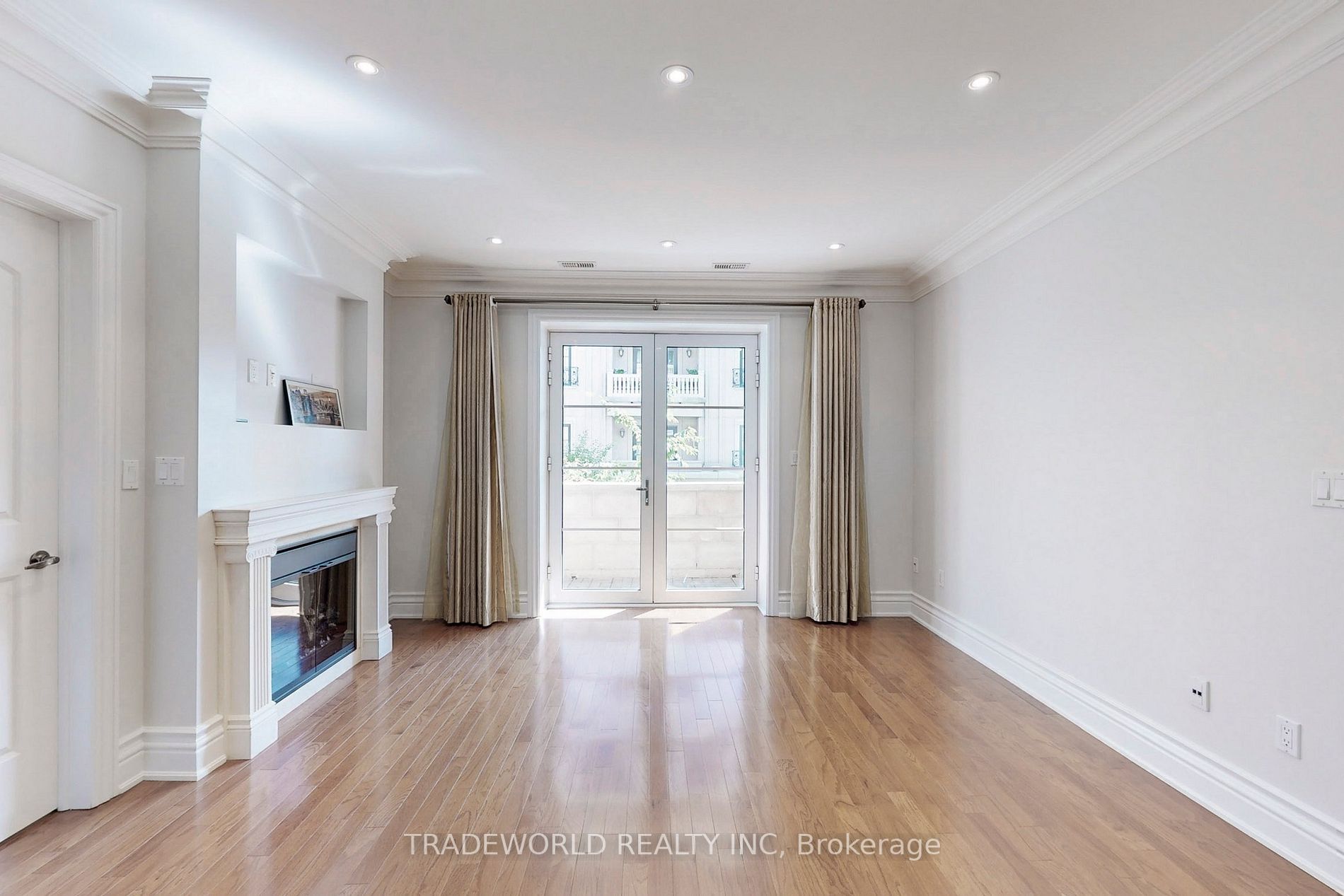1 Verclaire Gate, #206