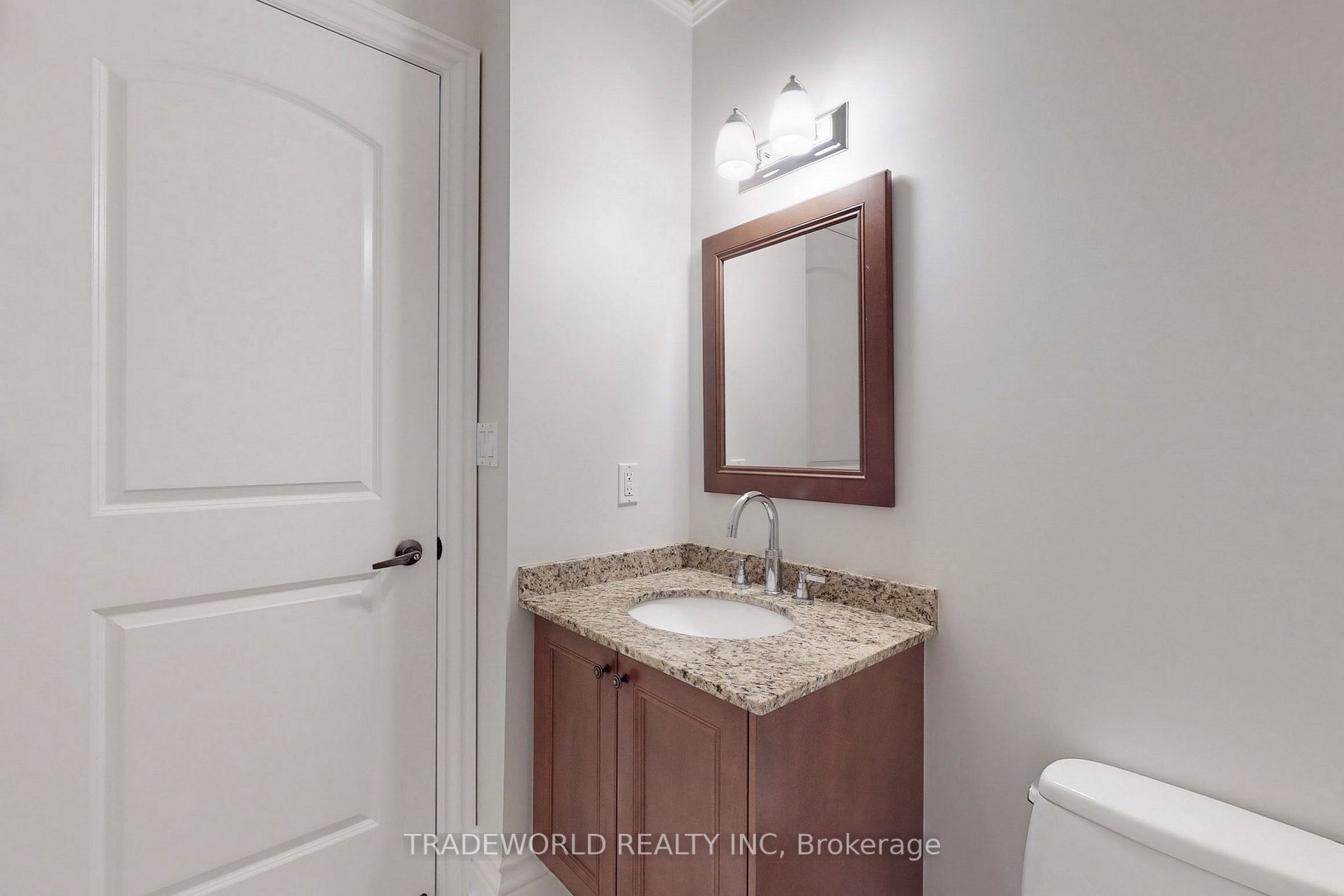 1 Verclaire Gate, #206
