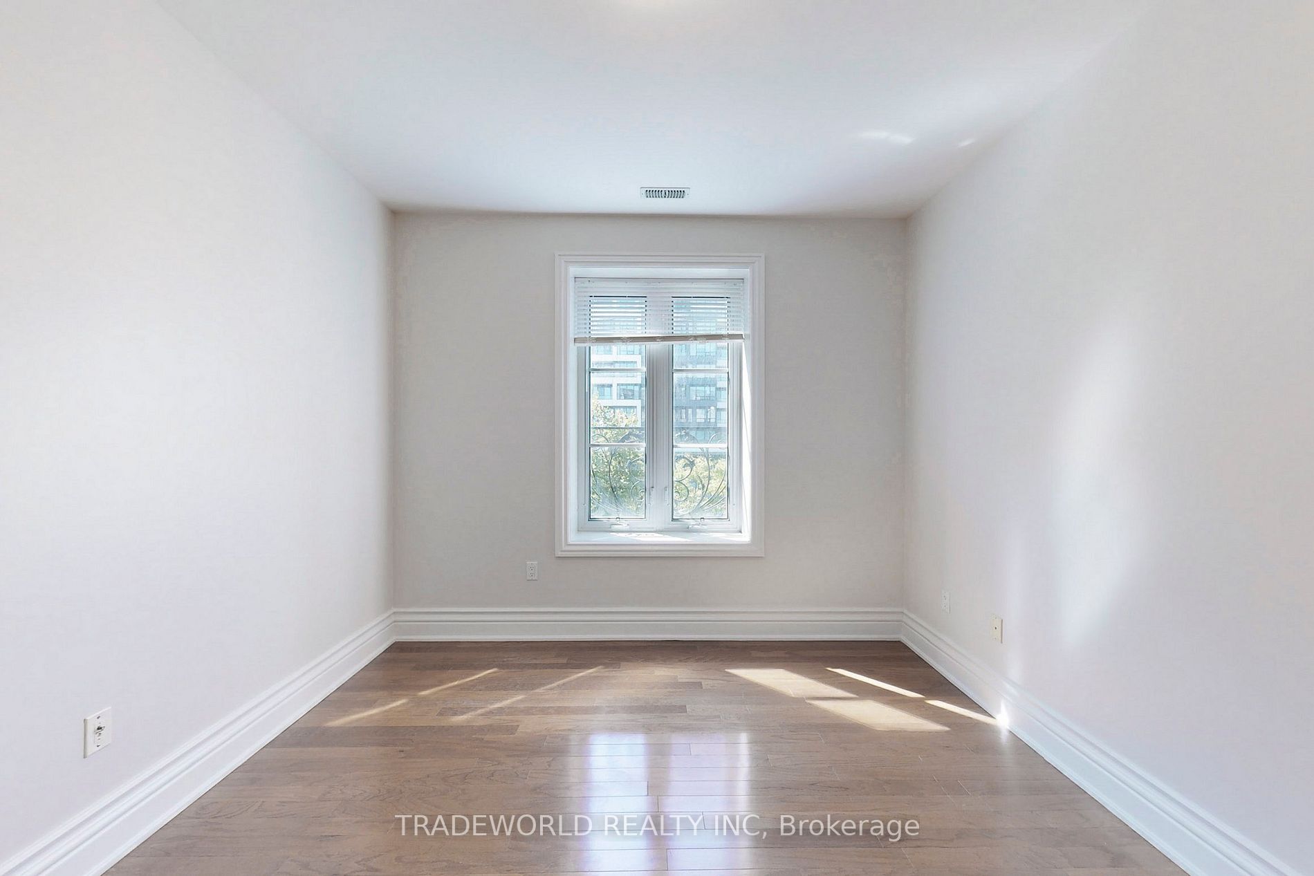 1 Verclaire Gate, #206