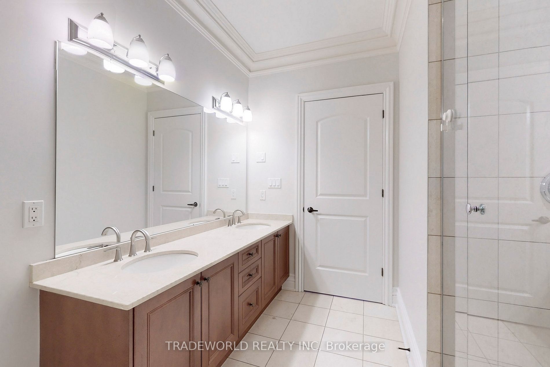 1 Verclaire Gate, #206