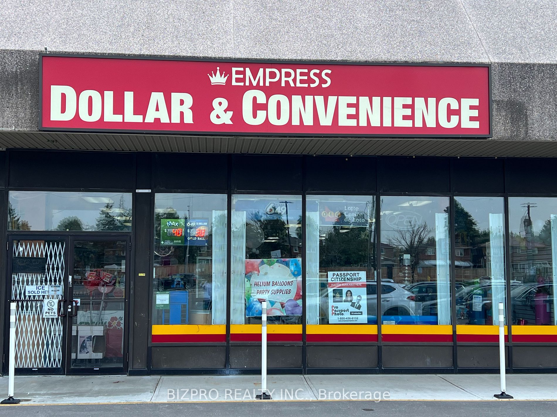 2563 Major Mackenzie Dr, #11