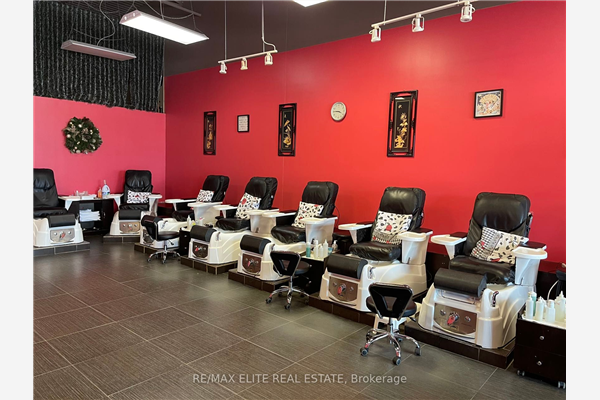 1380 Major Mackenzie Dr E, Richmond Hill