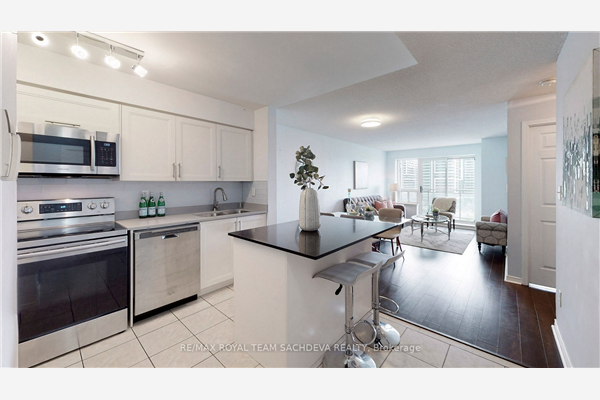 39 Oneida Cres, Richmond Hill