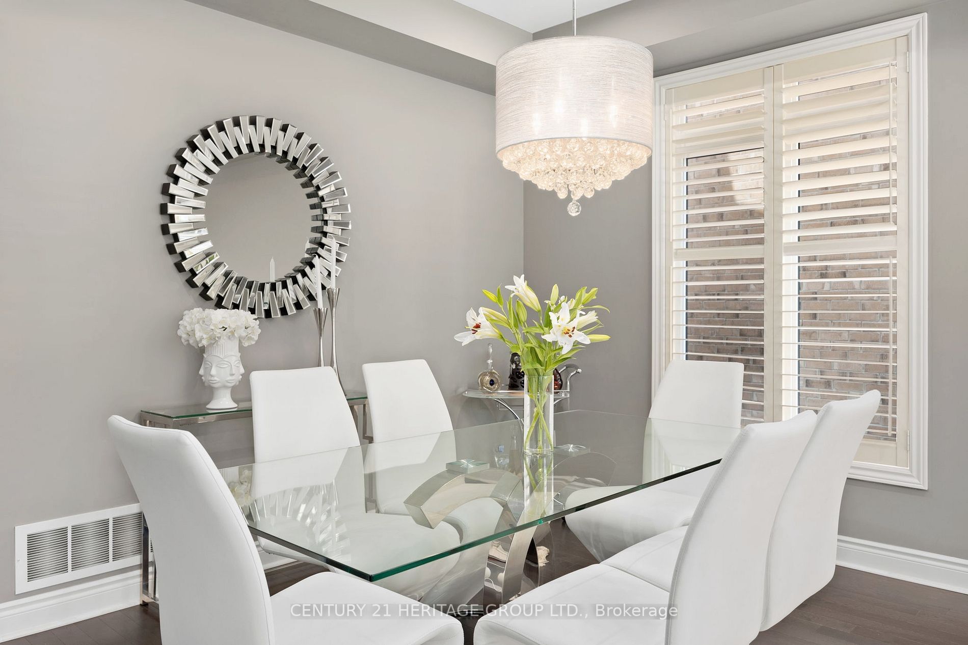 923 Goring Circ