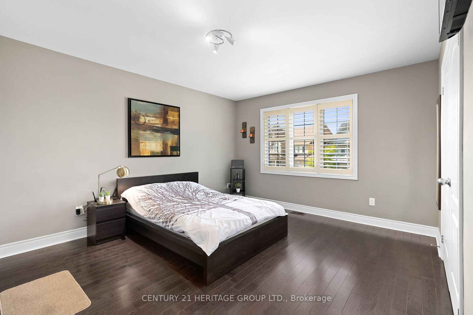 923 Goring Circ