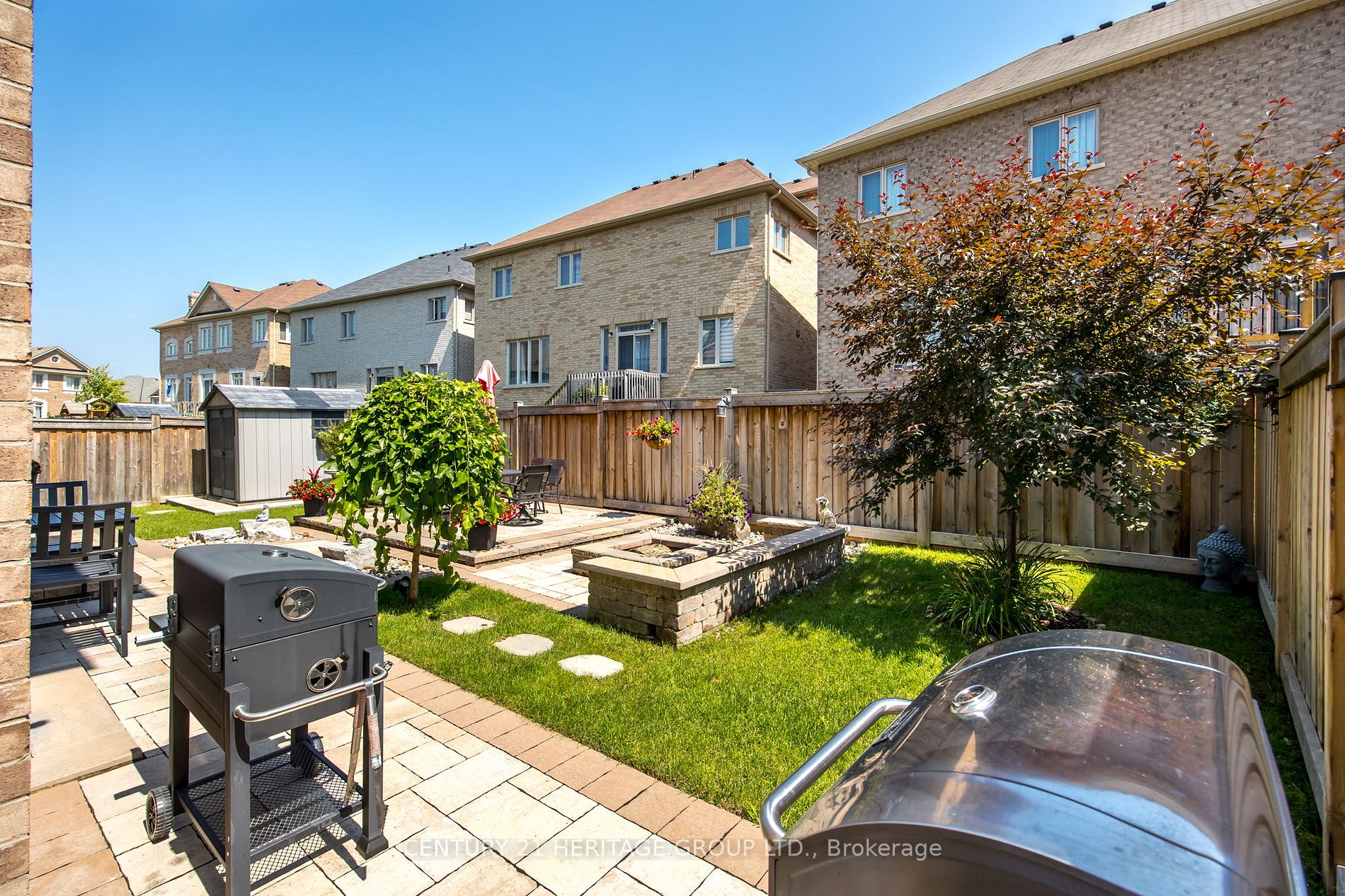 923 Goring Circ