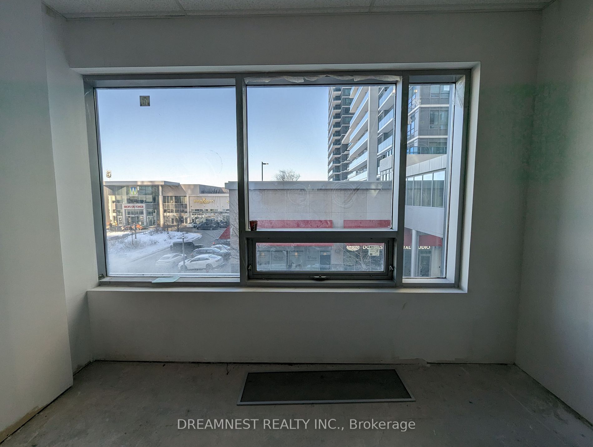 7163 Yonge St, #277