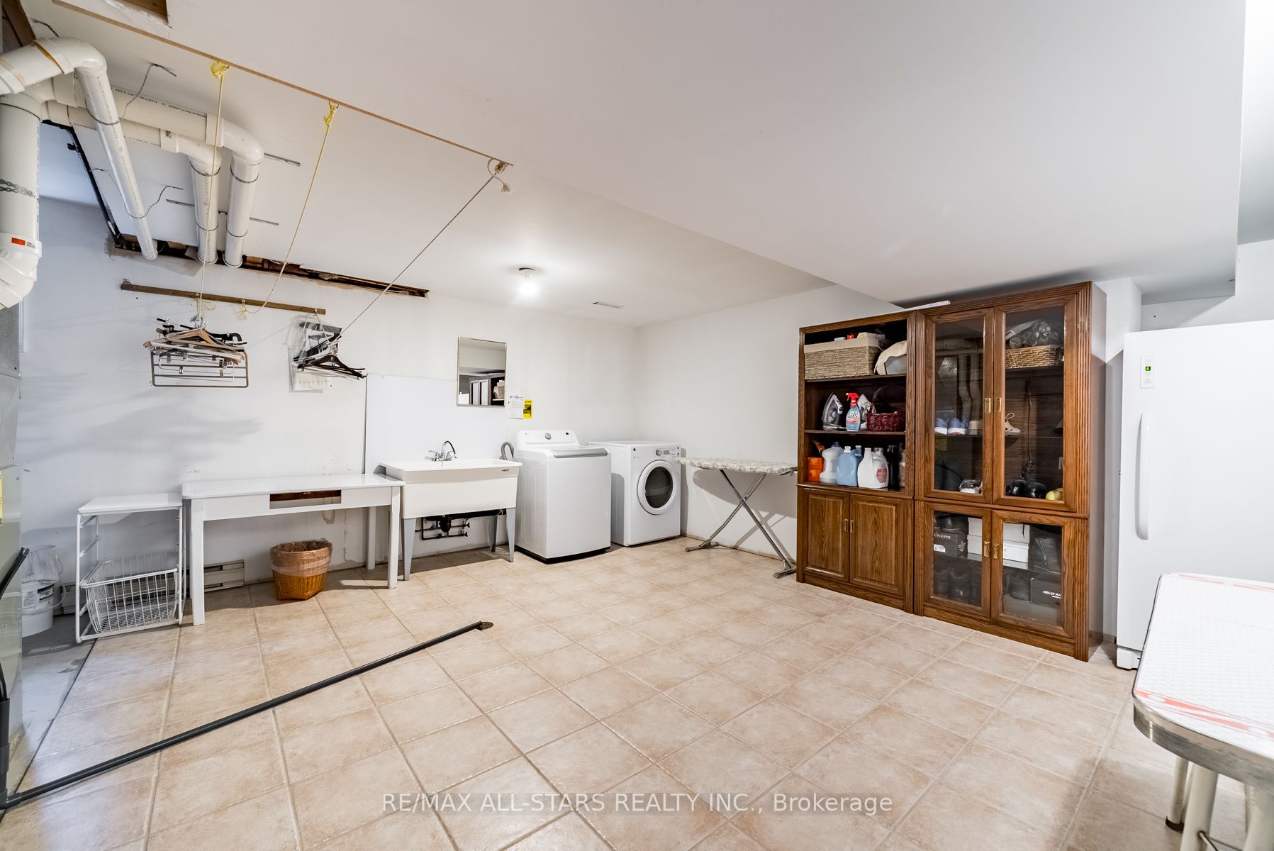72A Oxford St