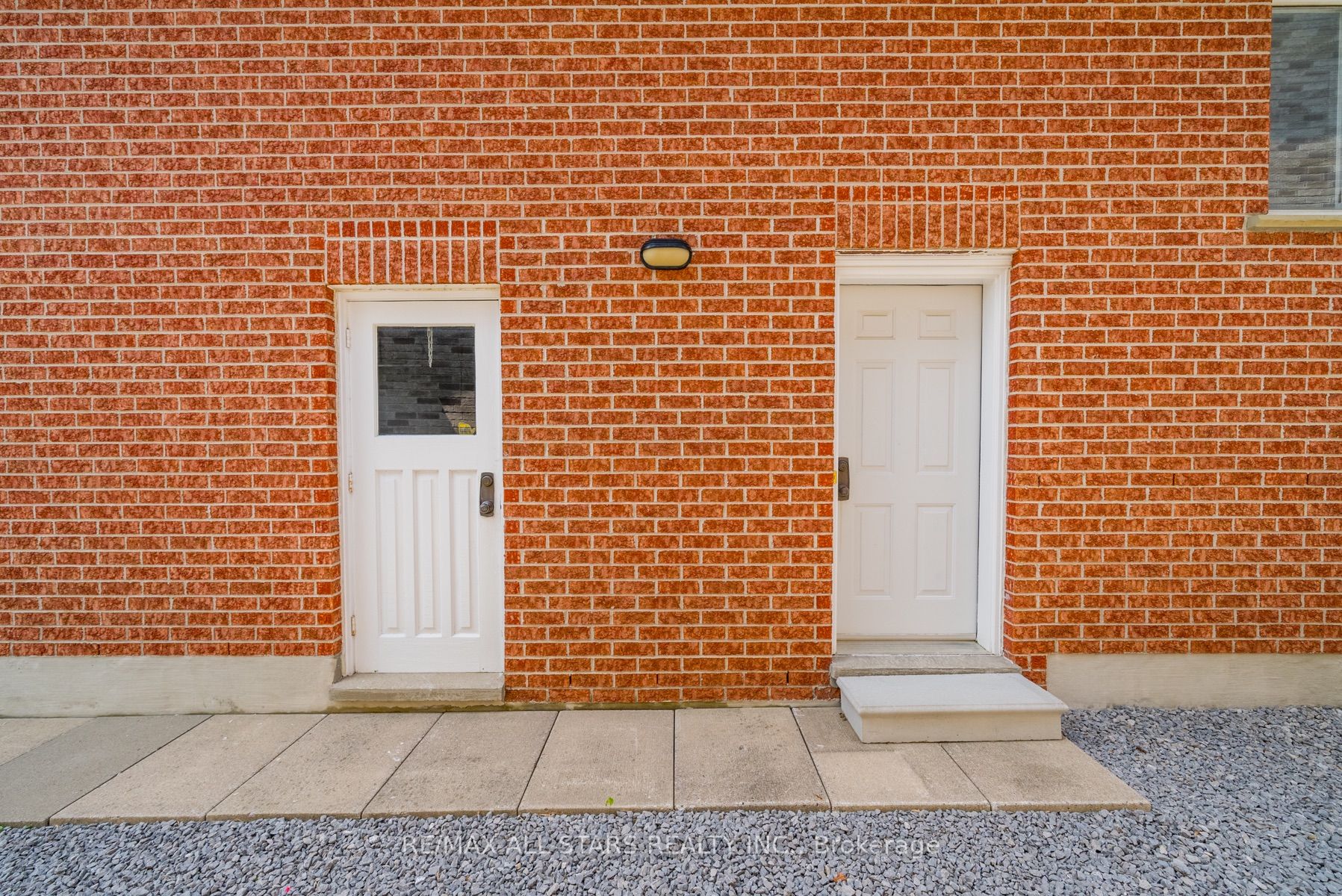 72A Oxford St