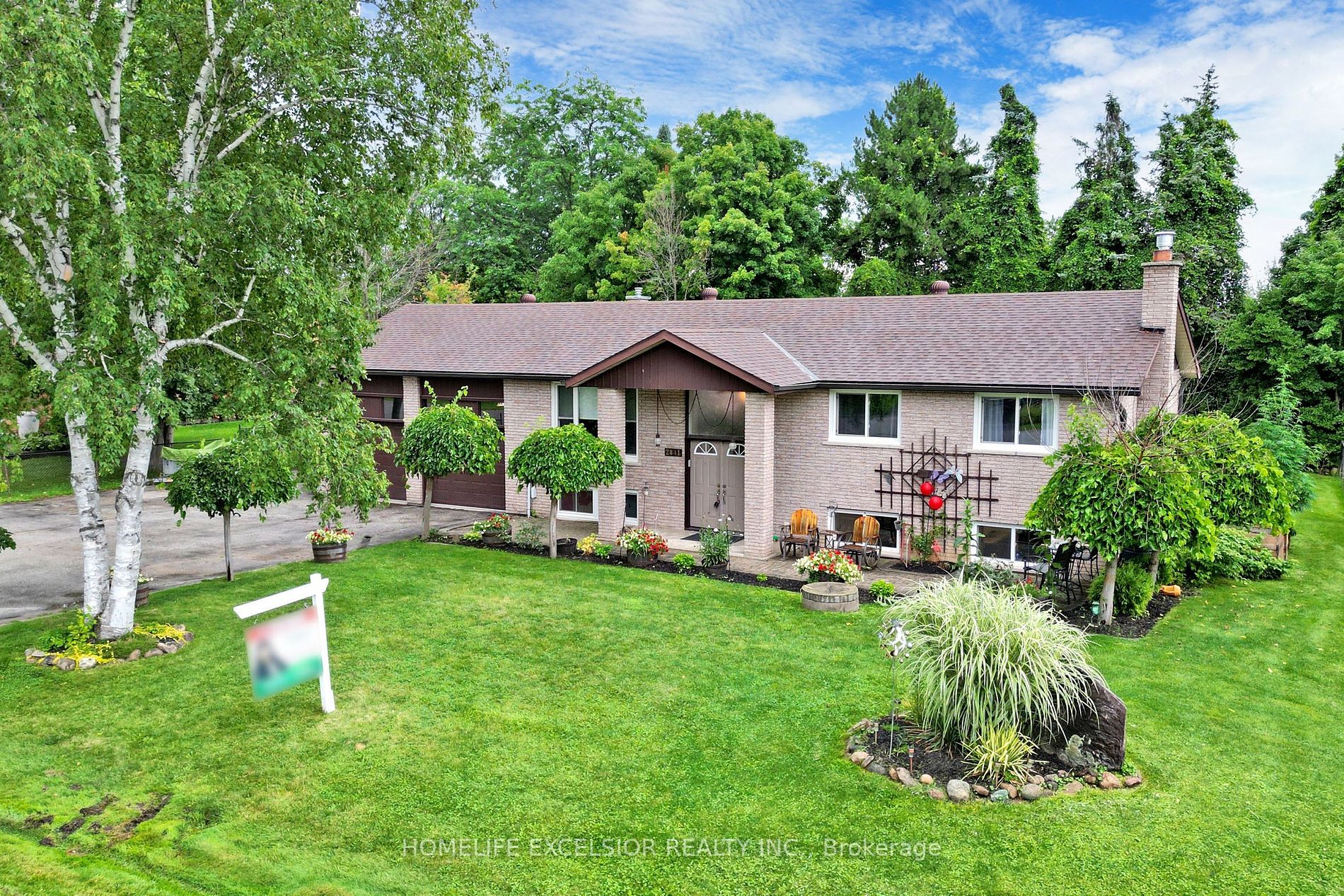 2841 Clarkesville Street