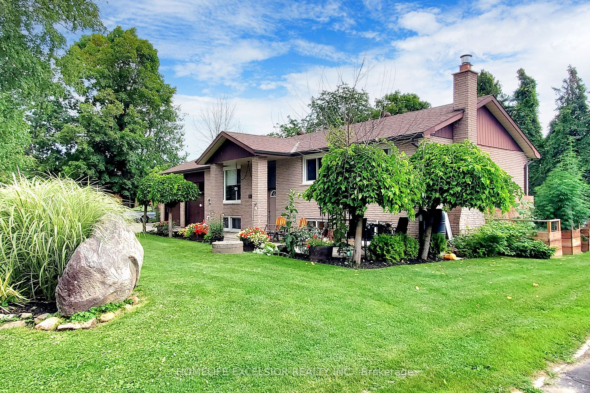 2841 Clarkesville Street