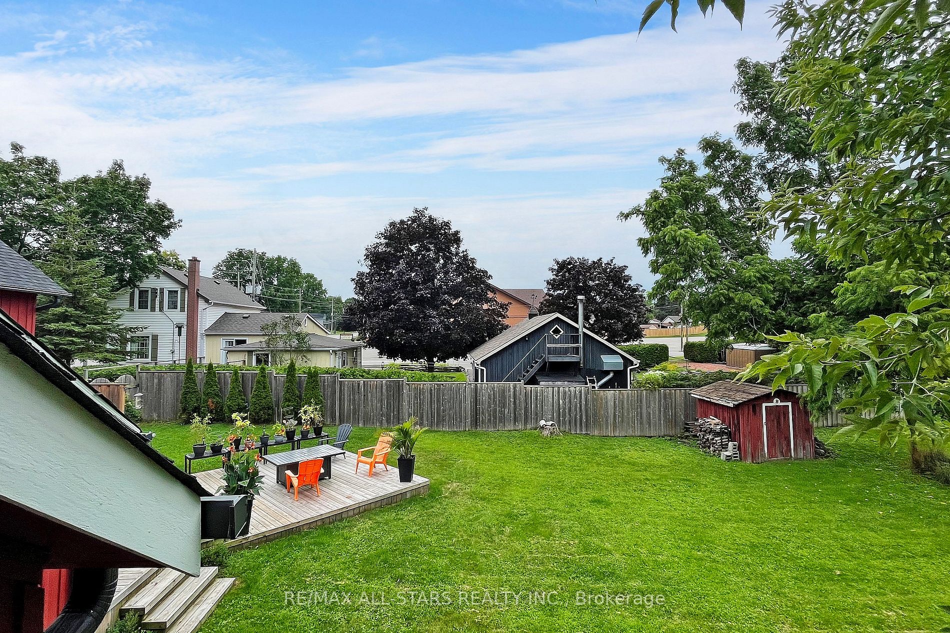 203 Brock St W