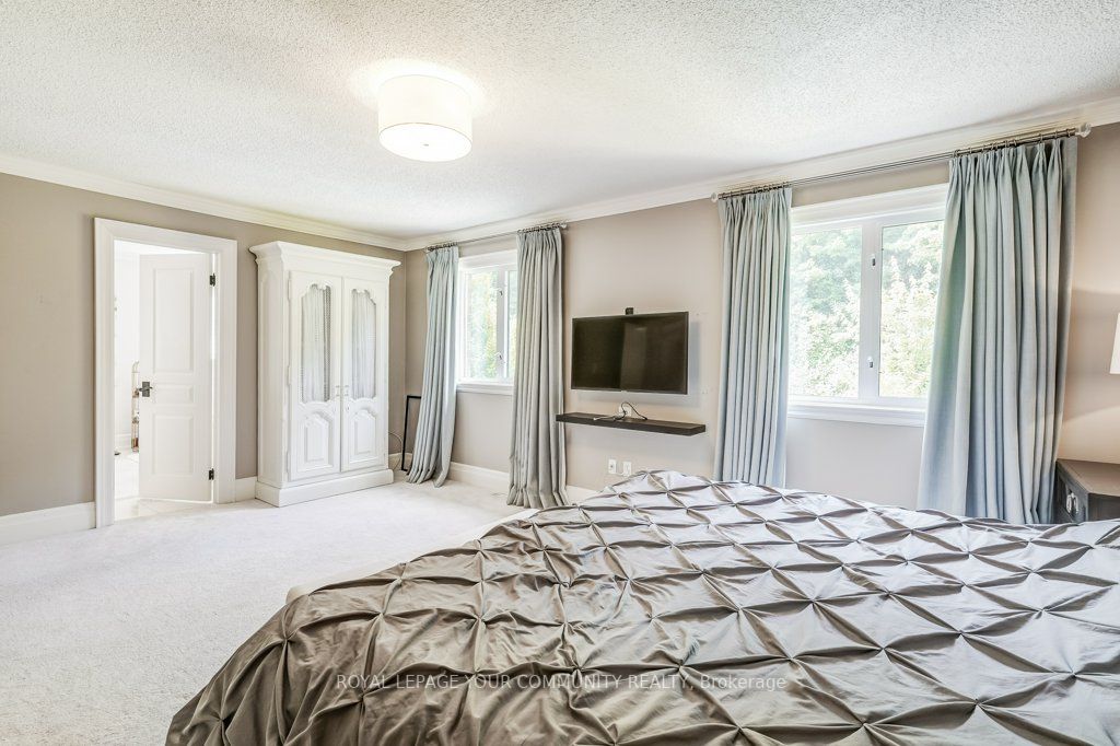 268 Thornhill Woods Drive