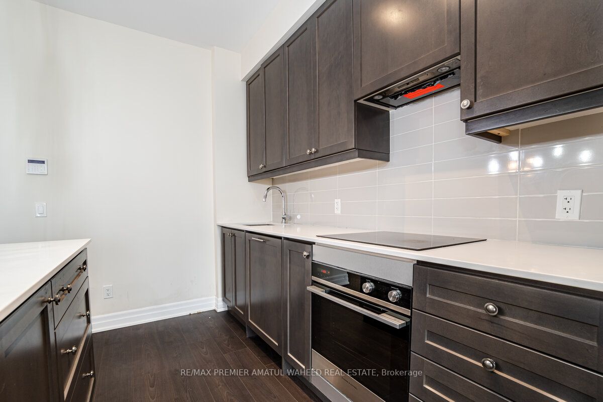 9075 Jane St, #1907