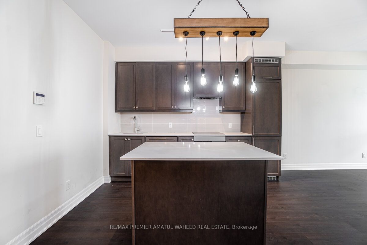 9075 Jane St, #1907