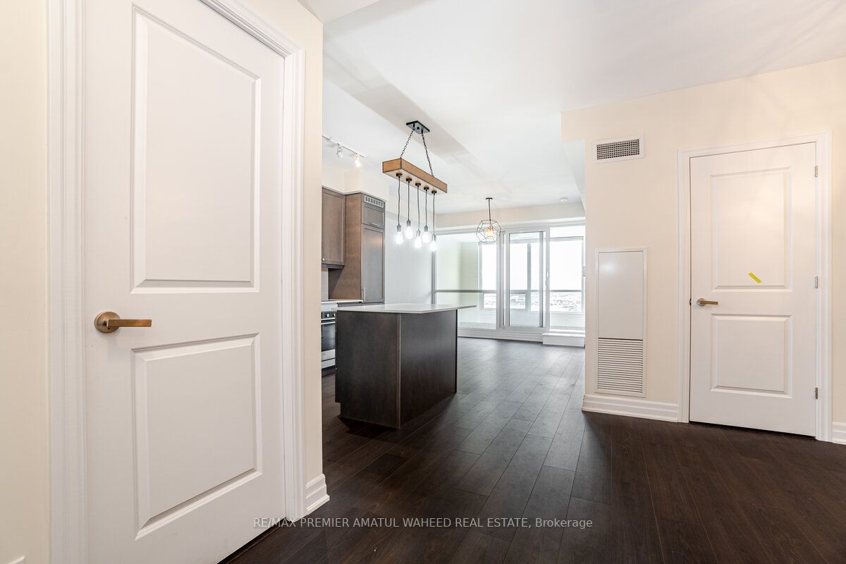 9075 Jane St, #1907