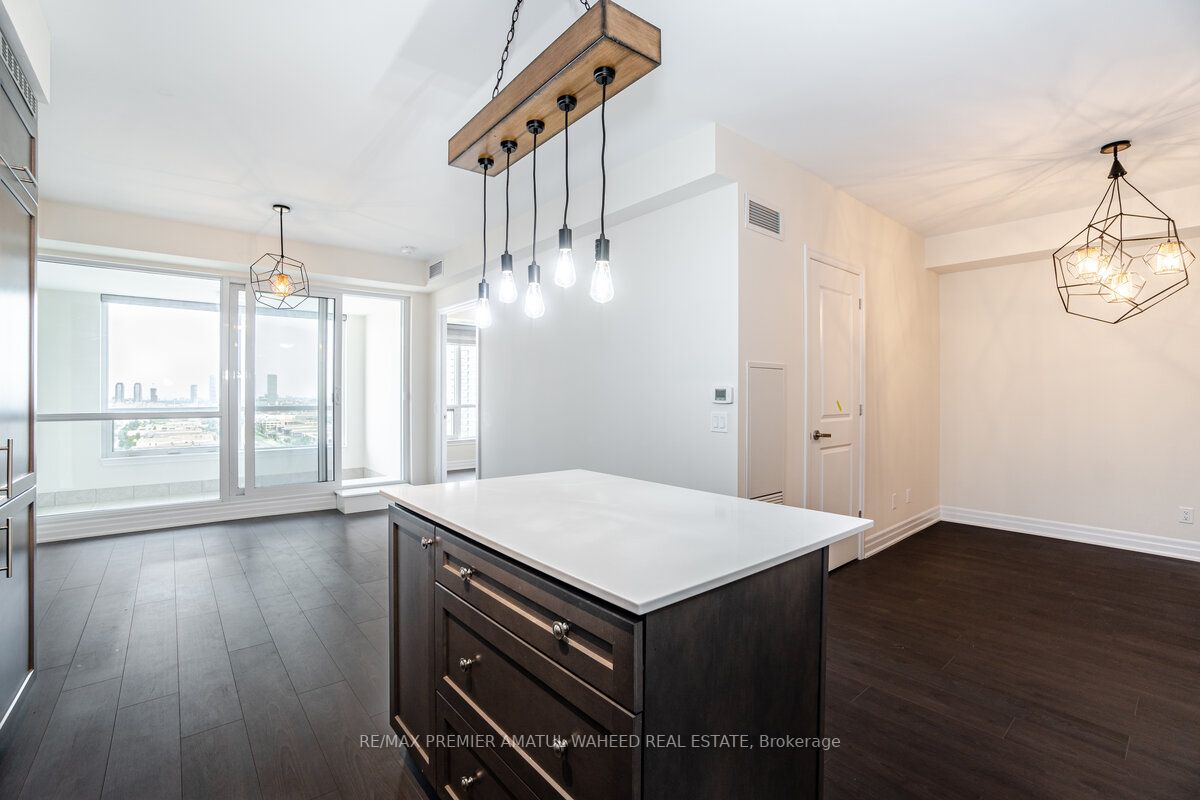 9075 Jane St, #1907