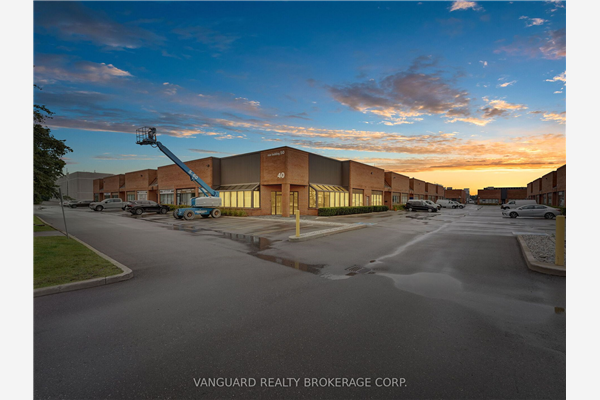 40 Pippin Rd, Vaughan