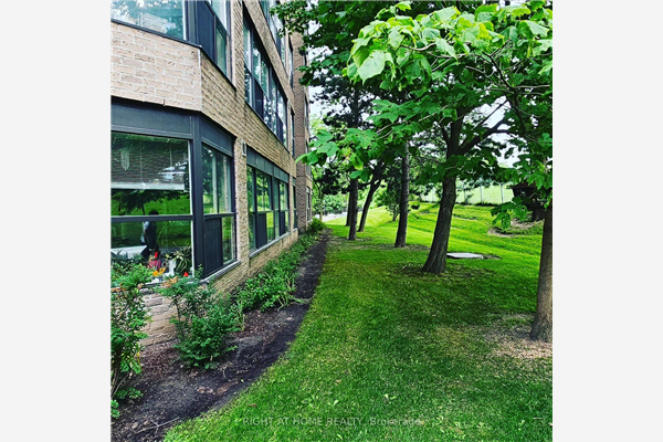 250 Davis Dr, Newmarket
