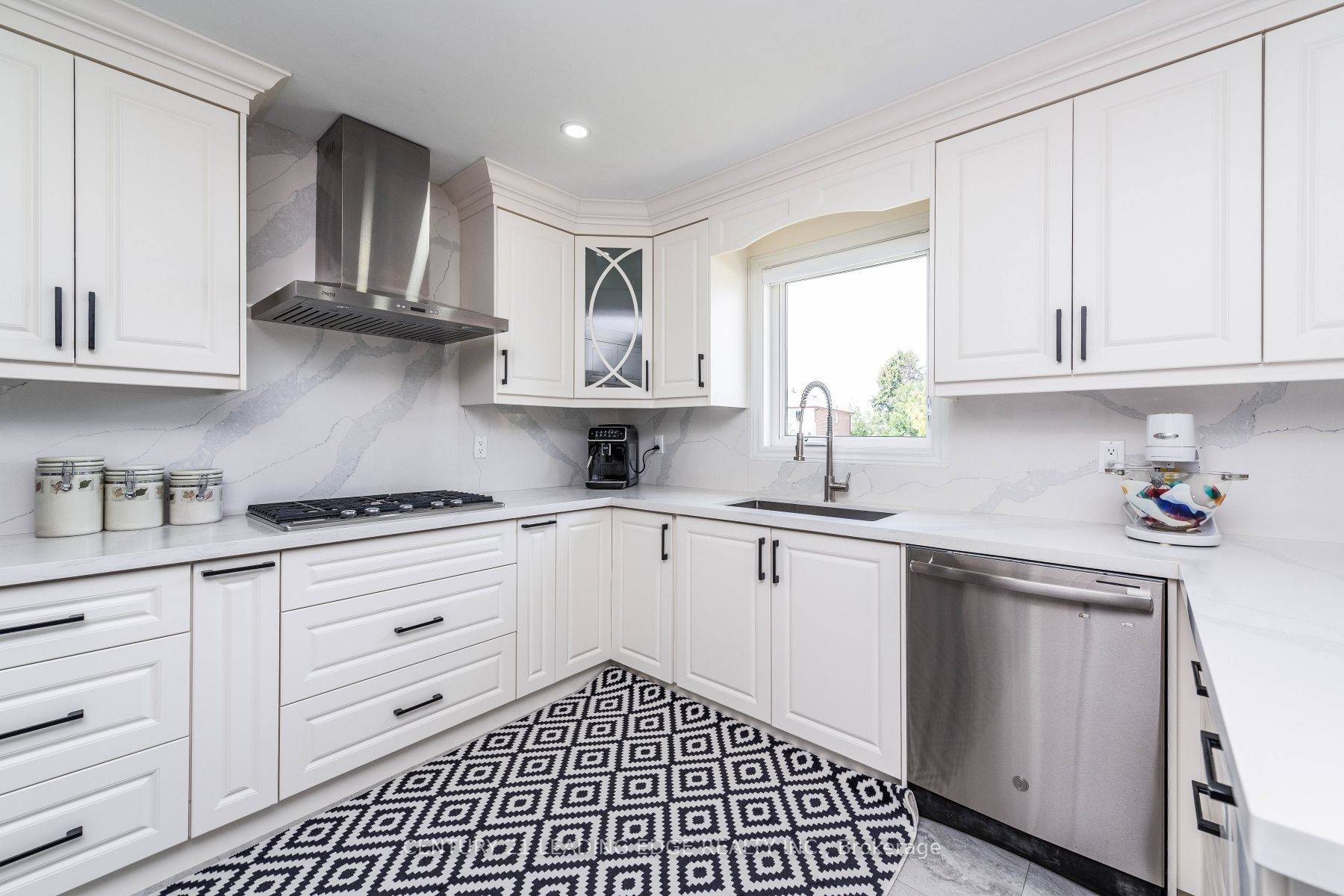 2 Twinberry Cres