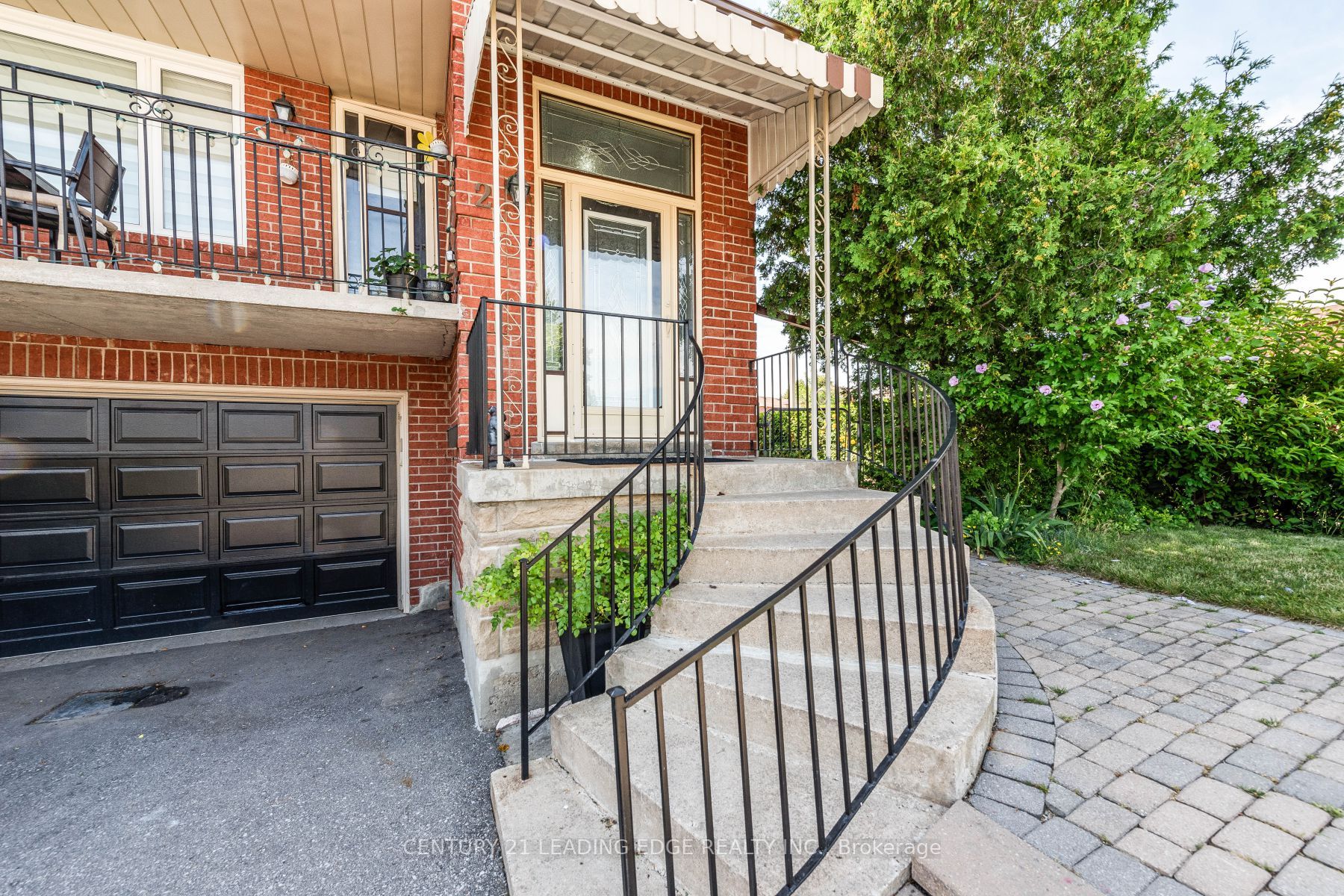 2 Twinberry Cres