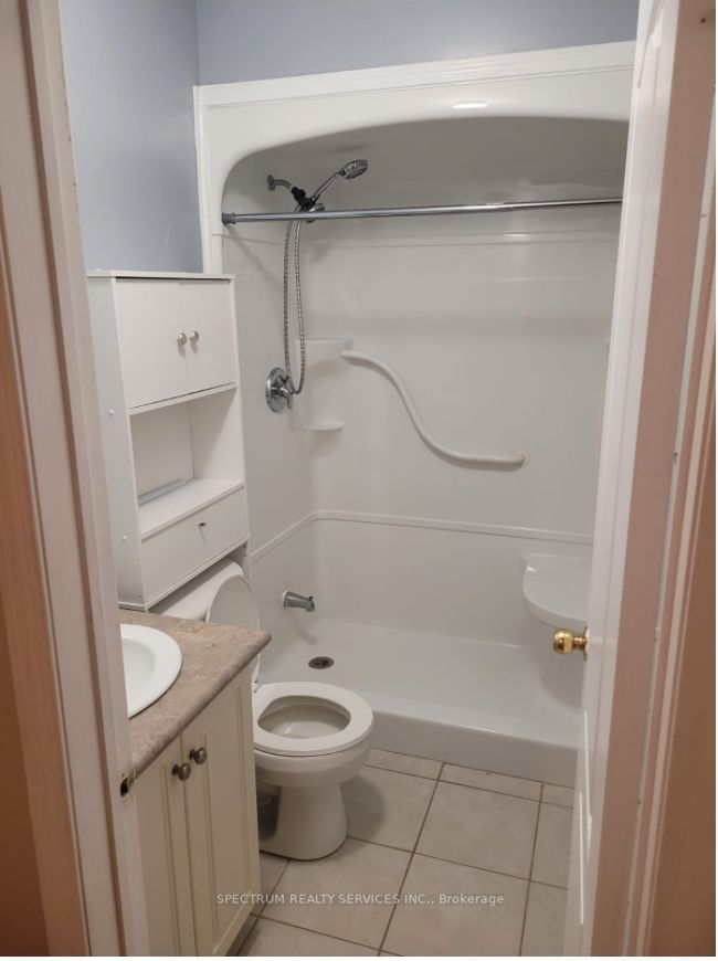 1 Lookout St