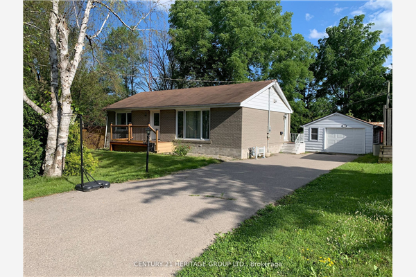 184 Avenue Rd, Newmarket