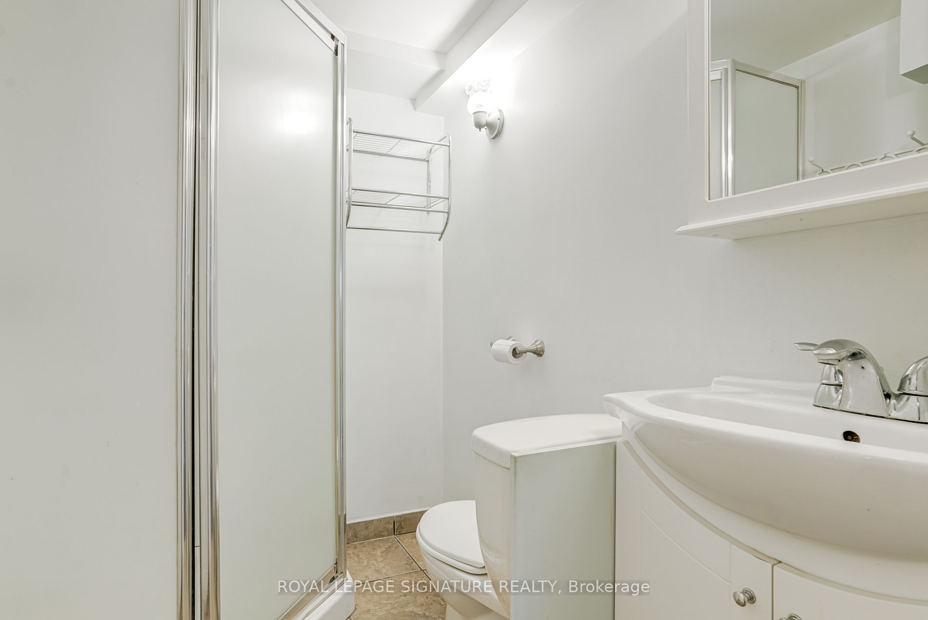 177 John St W