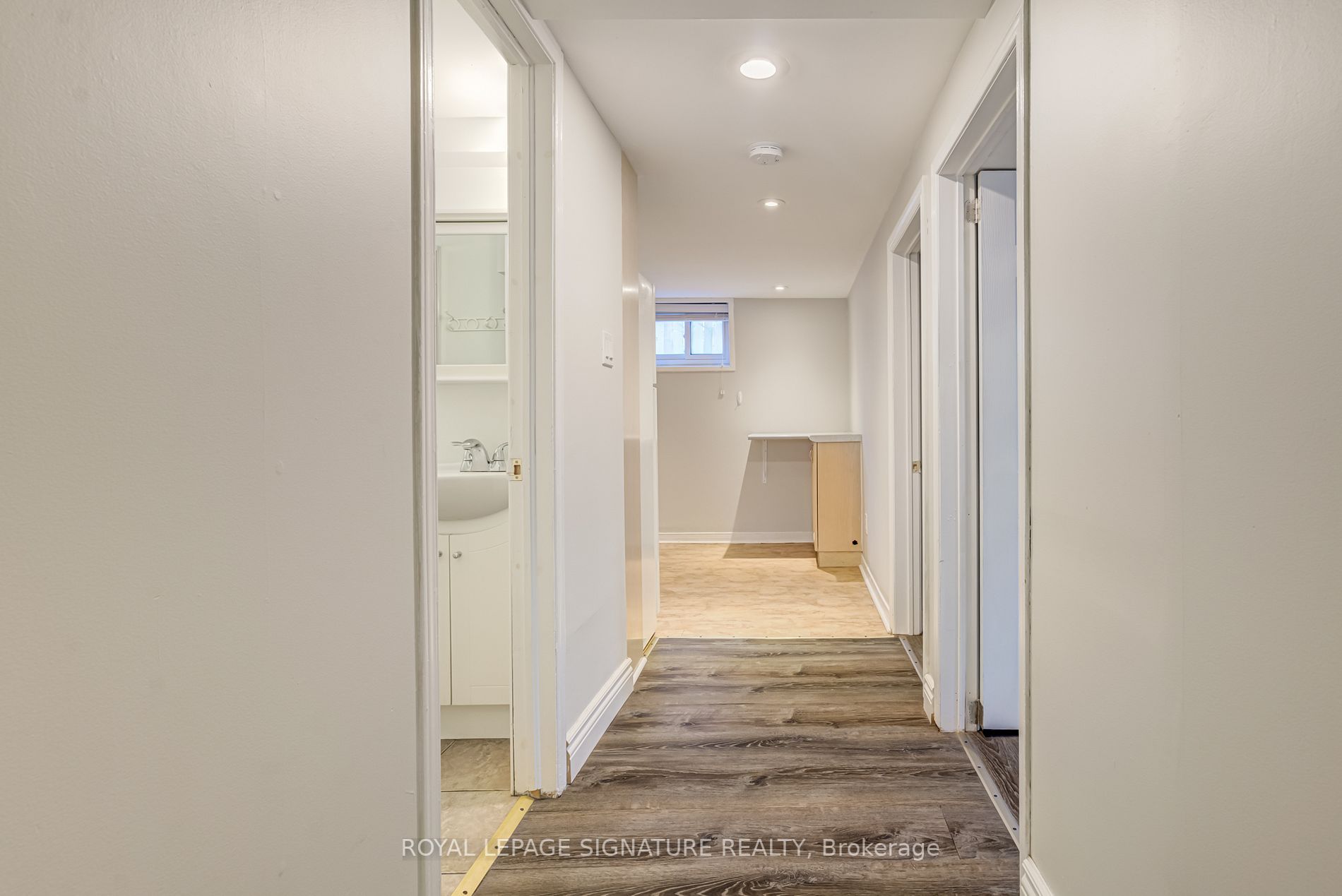 177 John St W