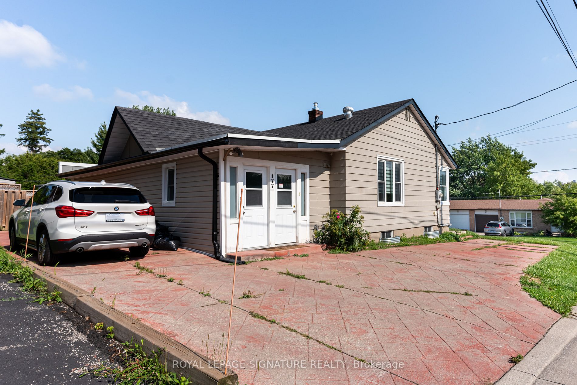 177 John St W