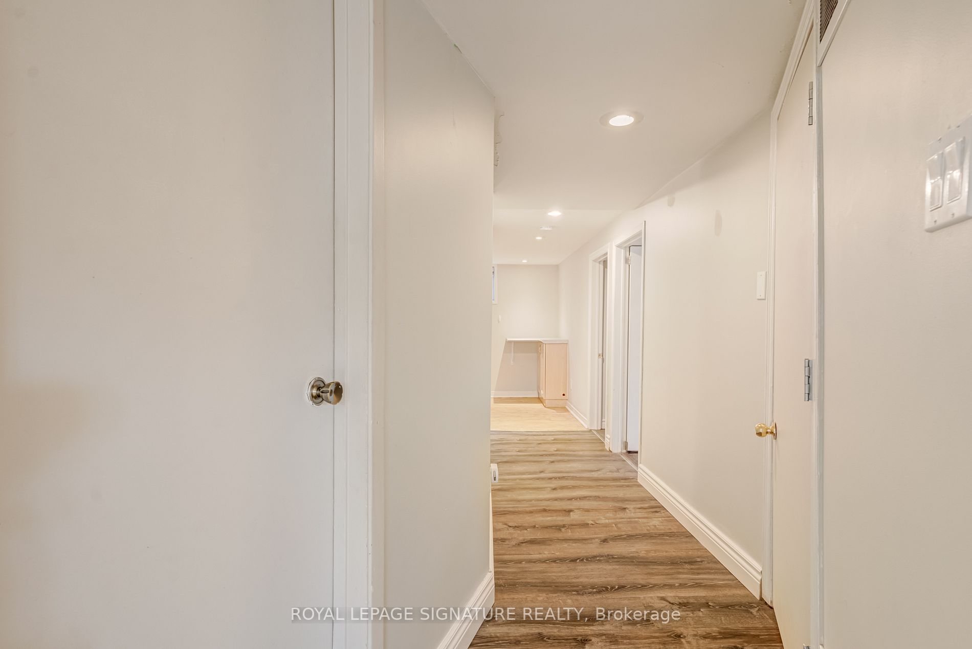 177 John St W